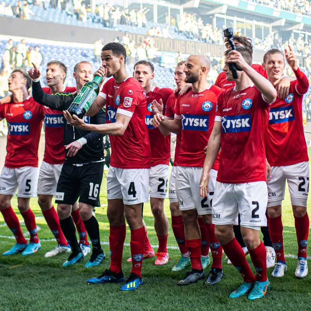 Totul despre adversara FCSB din Conference League. Silkeborg IF, antrenată de un fost campion european _1