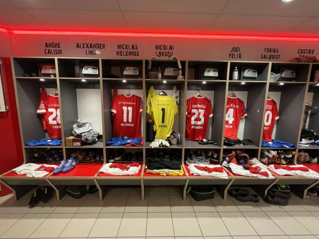 Totul despre adversara FCSB din Conference League. Silkeborg IF, antrenată de un fost campion european _10