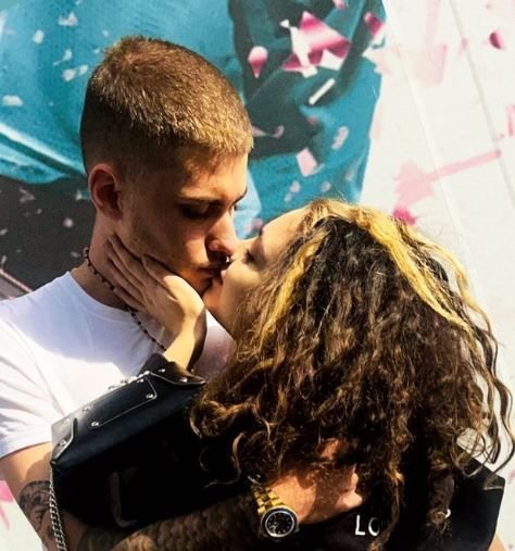 Fiul lui Adrian Mutu se iubește cu o tânără de 18 ani: „Am văzut o creață mai focoasă!” Fotografii în ipostaze incendiare _18