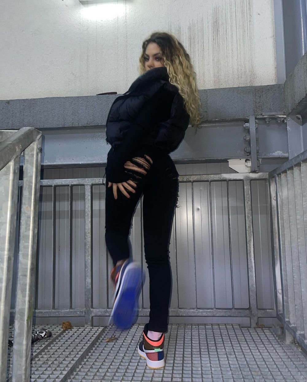 Fiul lui Adrian Mutu se iubește cu o tânără de 18 ani: „Am văzut o creață mai focoasă!” Fotografii în ipostaze incendiare _27