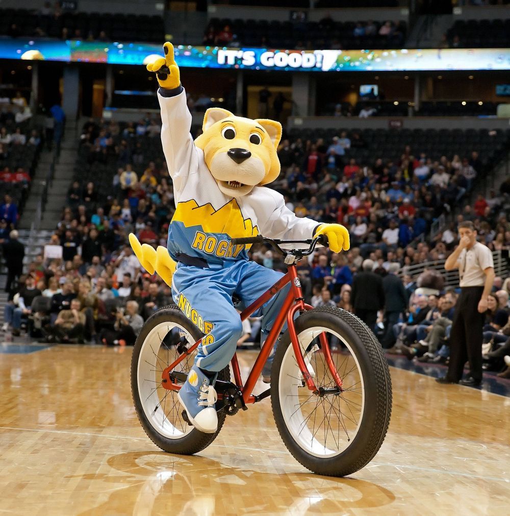 Salariul uriaș primit de mascotă din NBA surprinde pe toată lumea. Cât încasează pe an_3
