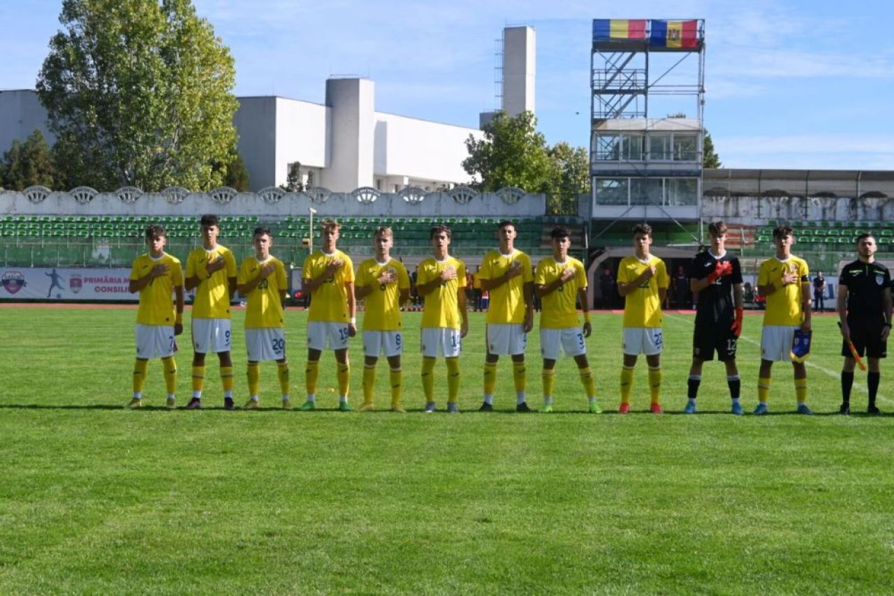 Amical ciudat România - Moldova: ce au făcut cei mai mici ”tricolori” în fața moldovenilor Cayden Downton-Hoyle și Tamer Wati_1