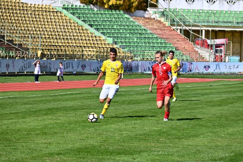 Amical ciudat România - Moldova: ce au făcut cei mai mici ”tricolori” în fața moldovenilor Cayden Downton-Hoyle și Tamer Wati_10