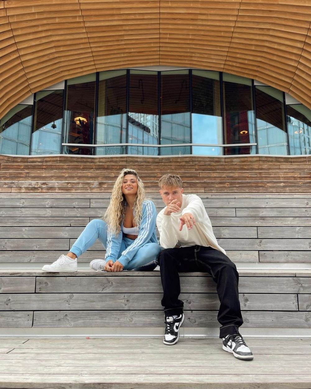 Are o siluetă perfectă, dar să o vezi pe mama sa! Cât de bine arată familia unei vedete de reality show din Marea Britanie_39