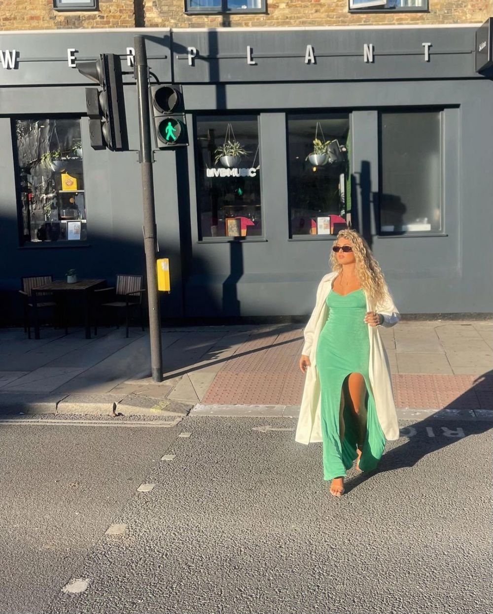 Are o siluetă perfectă, dar să o vezi pe mama sa! Cât de bine arată familia unei vedete de reality show din Marea Britanie_45