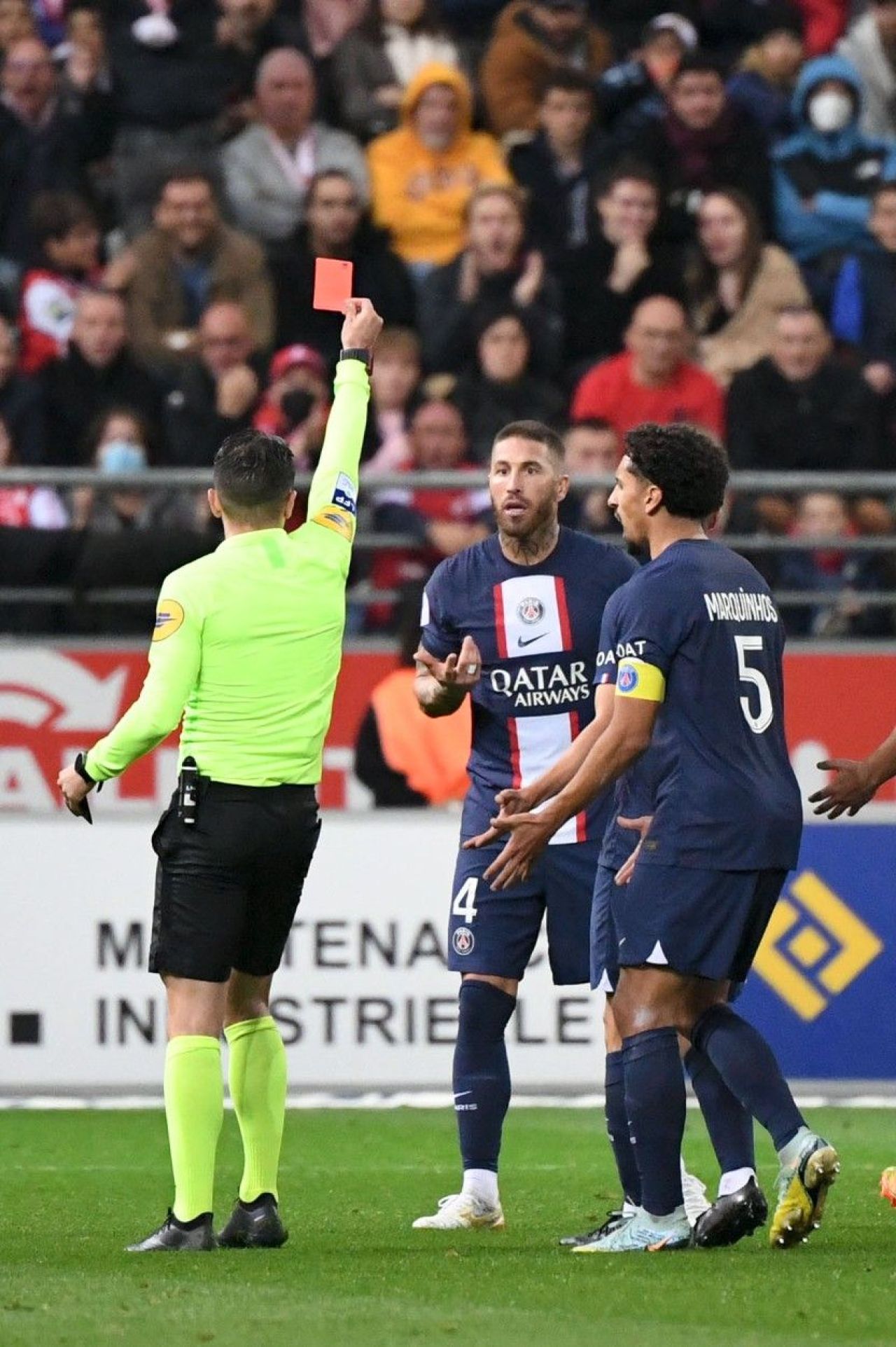 Echipă nouă, obiceiuri vechi! Sergio Ramos, eliminat în meciul lui PSG cu Reims! 'Recordul' fundașului _9