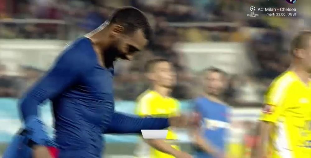 Gestul făcut de Billel Omrani la finalul primei reprize cu Petrolul. Cum a fost surprins vârful vicecampioanei_4