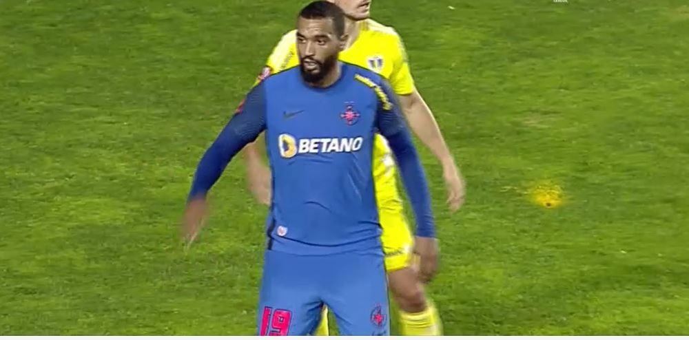 Gestul făcut de Billel Omrani la finalul primei reprize cu Petrolul. Cum a fost surprins vârful vicecampioanei_9