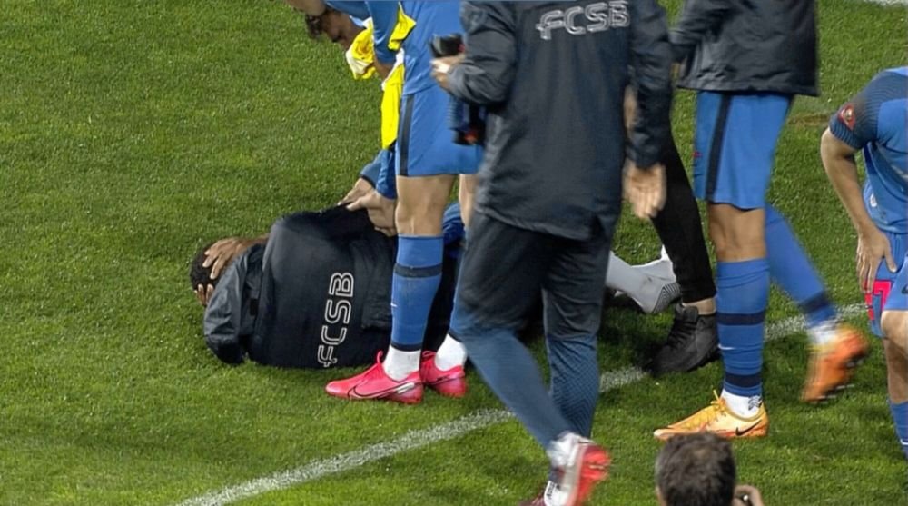 Billel Omrani, la pământ imediat după ce s-a terminat Petrolul - FCSB. Ce a pățit fotbalistul vicecampioanei_3