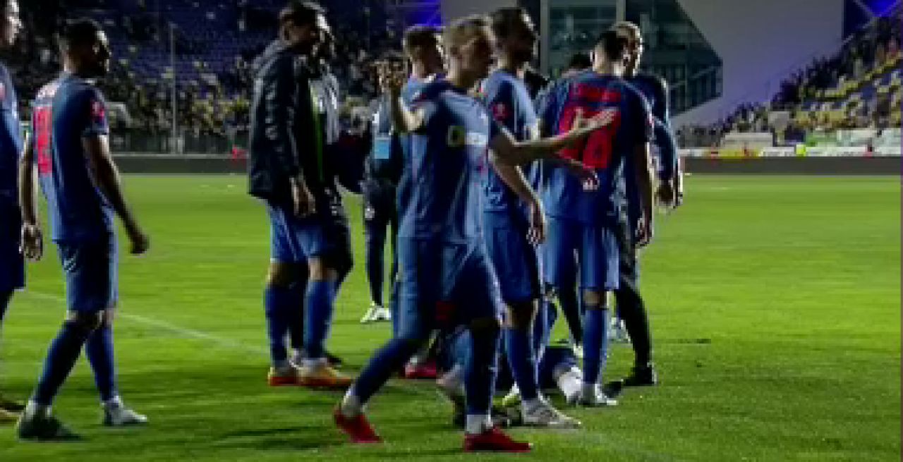 Criză de nervi a lui Billel Omrani! Radunovic dezvăluie ce s-a întâmplat după Petrolul - FCSB_2