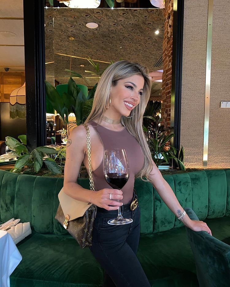 Oriana Marzoli impresionează jucătorii de fotbal cu fotografiile incendiare pe care le postează: „Mi-au scris mulți”_2