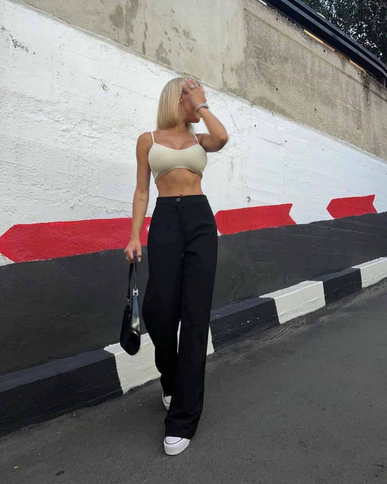 Oriana Marzoli impresionează jucătorii de fotbal cu fotografiile incendiare pe care le postează: „Mi-au scris mulți”_16