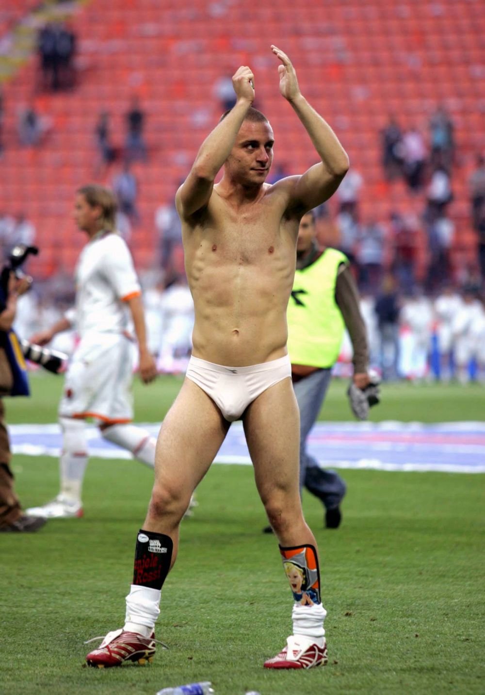 Campionul european și mondial Daniele De Rossi, simbolul lui AS Roma, își începe cariera de ”principal”_6