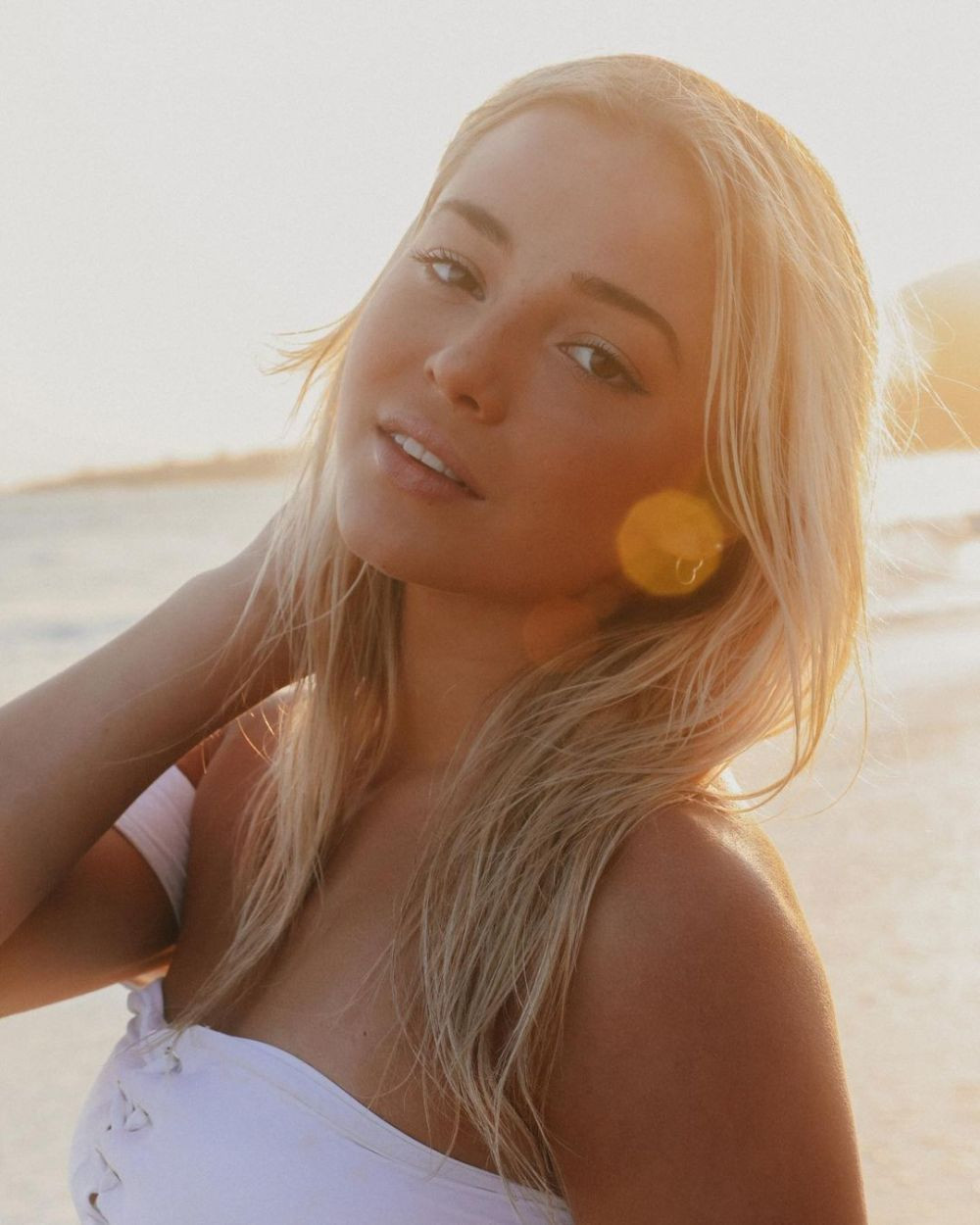 Gimnasta care a devenit milionară la 18 ani se bucură de un succes major. Câți bani a strâns în doar doi ani _10