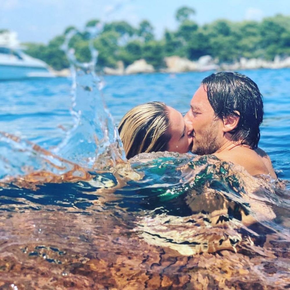 Genți vs. ceasuri! Francesco Totti și Ilary Blasi se luptă pentru bunurile personale, în urma despărțirii cu scandal _3