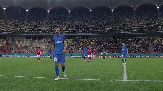 Fanii lui FCSB s-au săturat! Plecări în masă de la stadion, huiduieli și steaguri strânse de pe gard: 