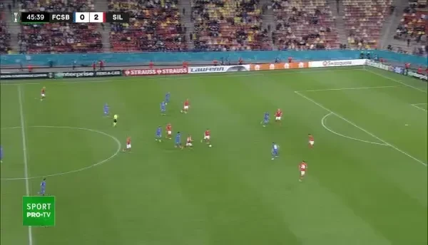 FCSB - Silkeborg | Minutul 46: Ocazie FCSB!