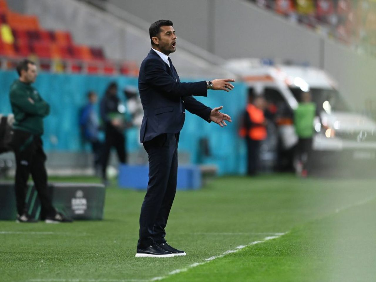 FCSB - Silkeborg 0-5 | Vali Crețu și-a găsit cu greu cuvintele: ”Cine trăiește pentru fotbal, chiar se simte foarte nașpa”_10