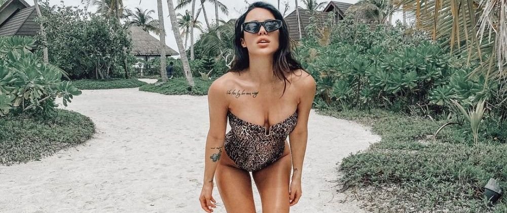 Ce postează Ioana Tamaș, una dintre cele mai sexy neveste de fotbaliști_5