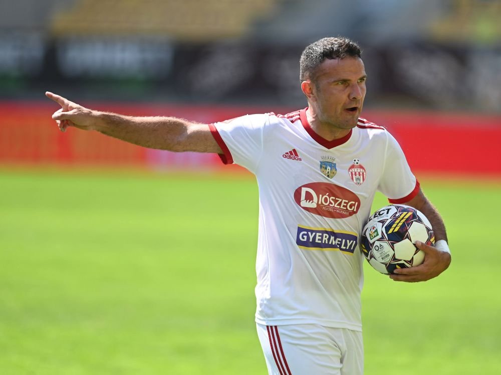 Un ”tricolor” al lui Iordănescu și doi foști golgheteri din Liga 1 își iau licențele de antrenori la Chișinău!_2