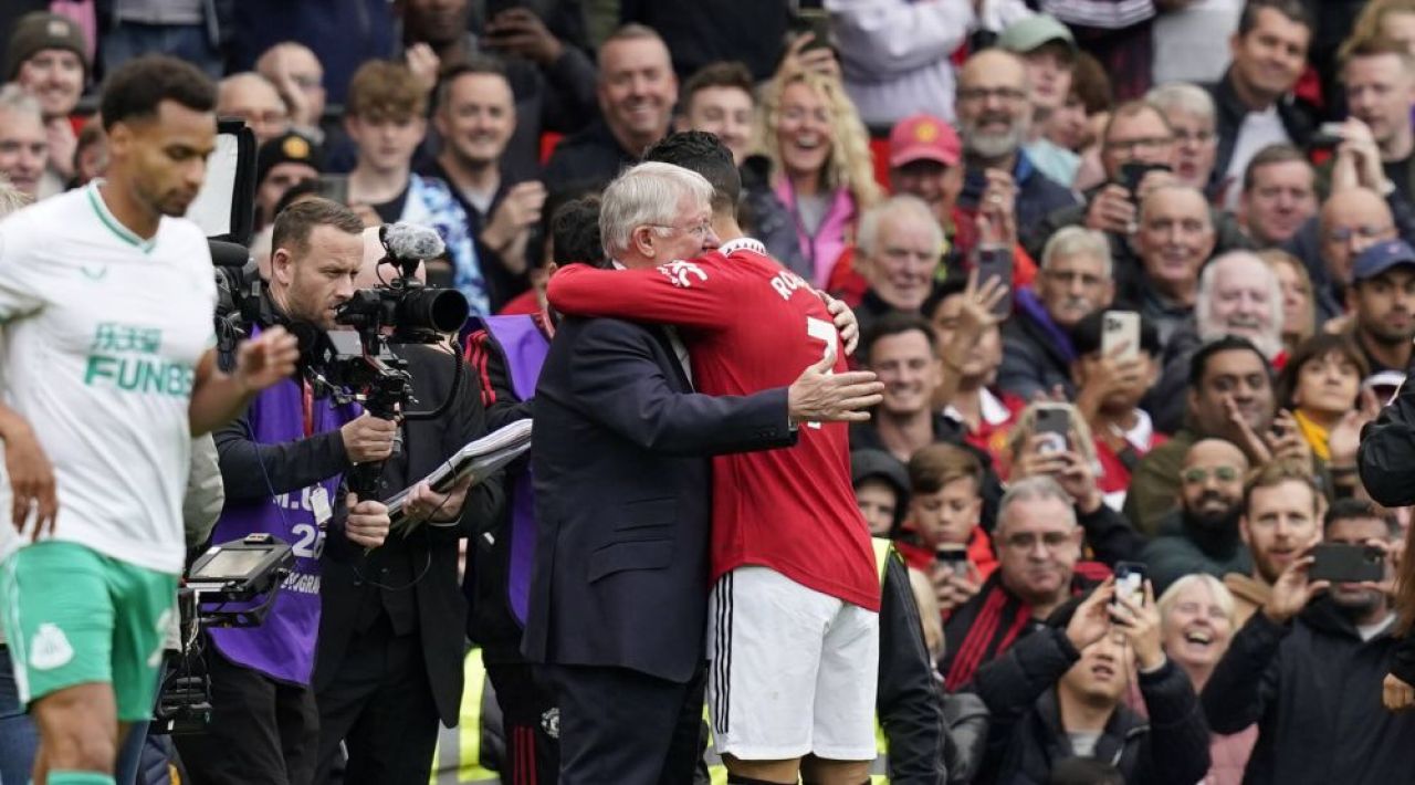 Sir Alex Ferguson, din nou pe gazonul de pe Old Trafford! Revedere emoționantă cu Cristiano Ronaldo_11