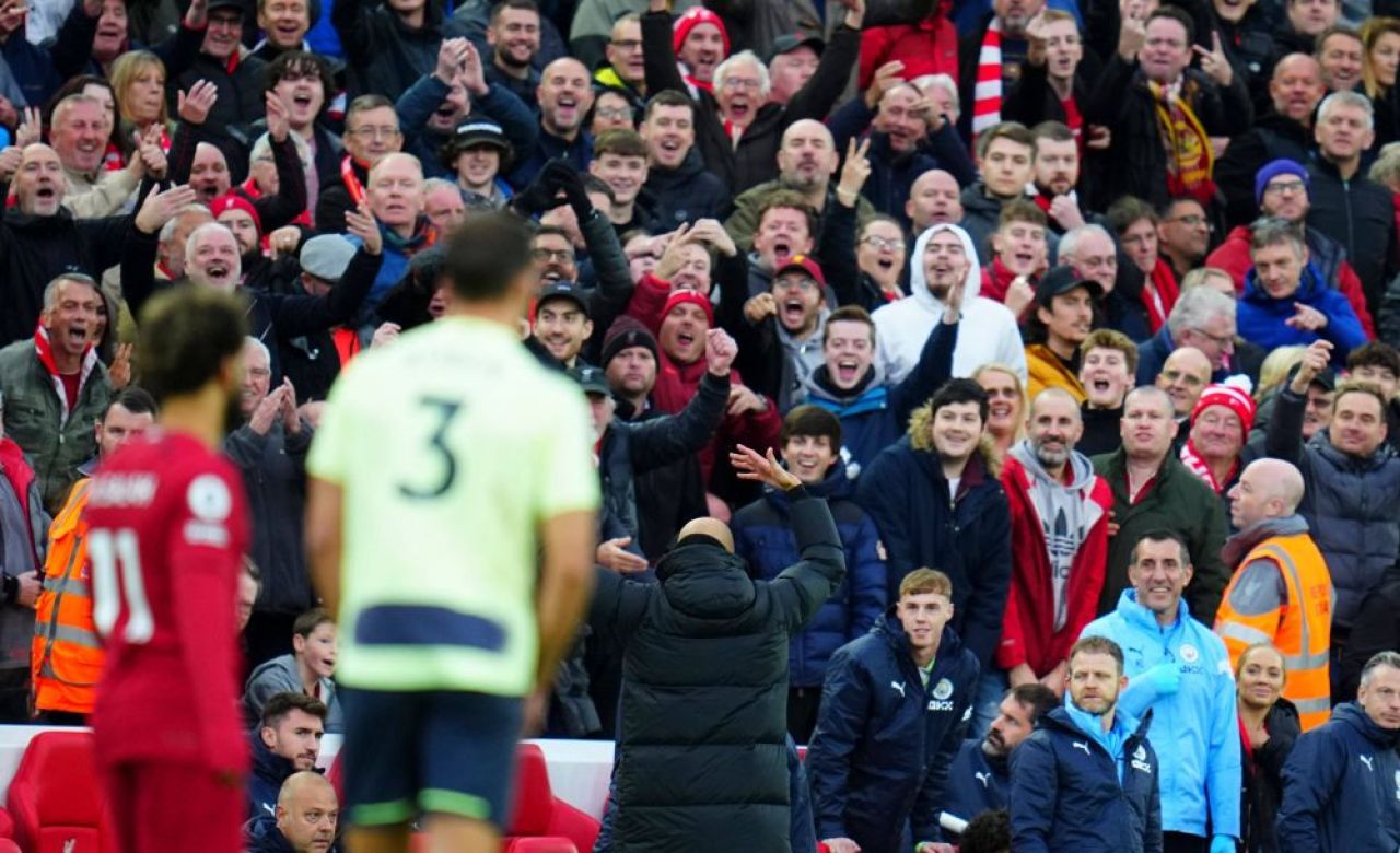 Pep Guardiola, criză de nervi după golul anulat lui Manchester City! Antrenorul a început să-i provoace pe fanii lui Liverpool_1