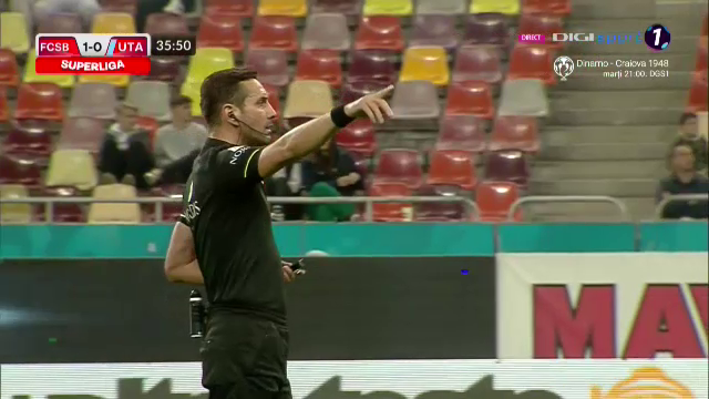 Show pirotehnic pe Arena Națională, la FCSB - UTA. Câte minute a întrerupt centralul meciul după ce 
