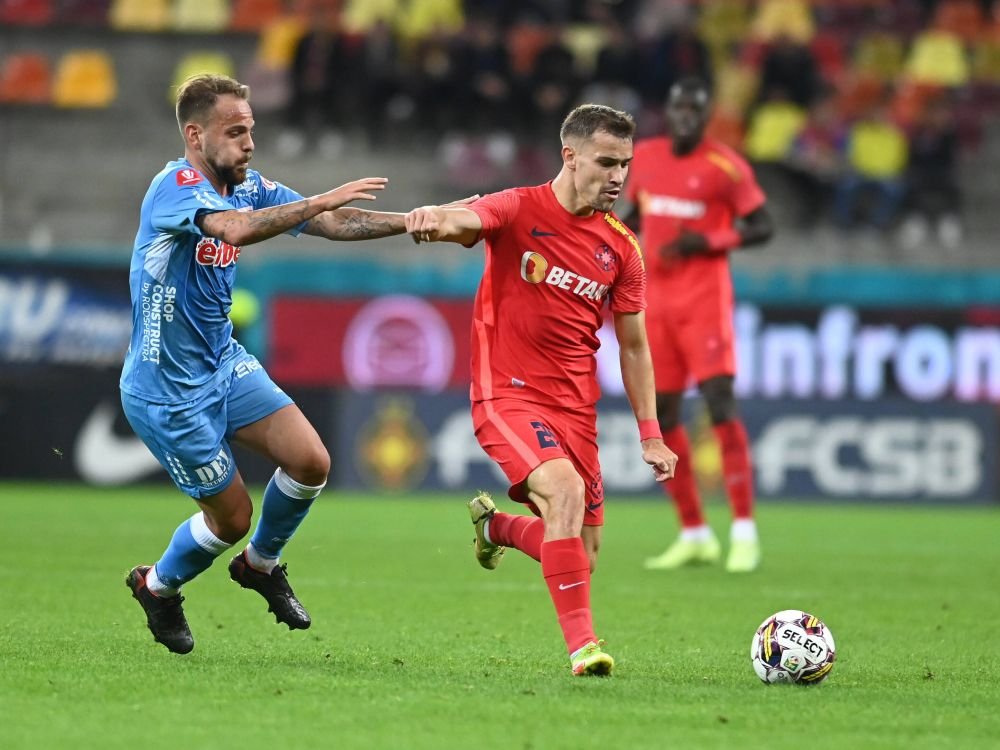Două vedete au intrat în FCSB - UTA abia în minutul 77. Meciul de pe Arena Națională, în imagini_2