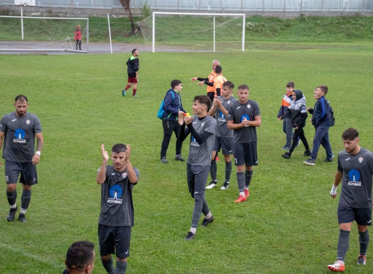 Au retrogradat din Liga 1 cu punctaj -41 și s-au desființat, dar fac spectacol în Liga 4!_6