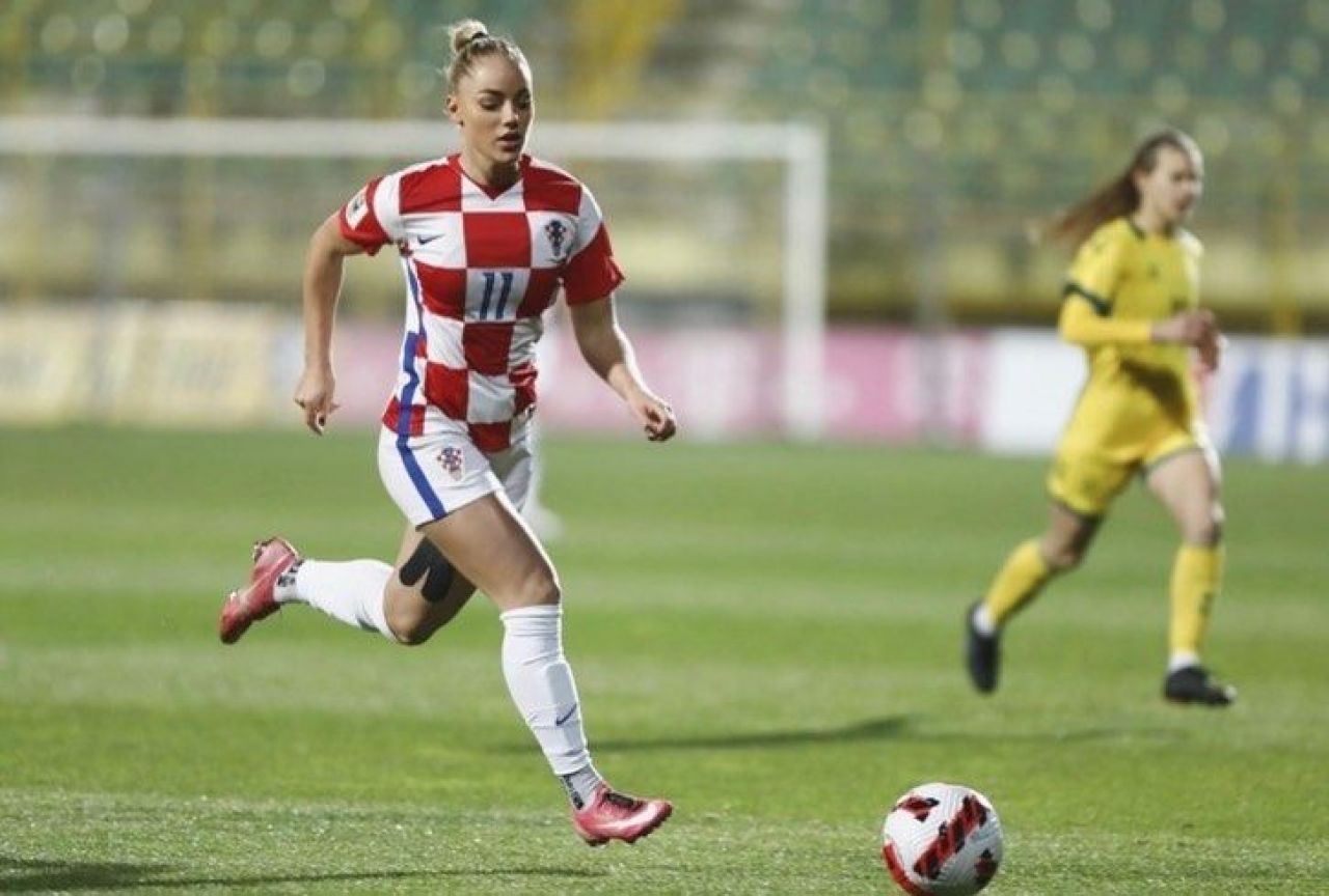Fotbalista care a uimit o lume întreagă cu frumusețea ei răvășitoare! Cine e Ana Maria Markovic_8
