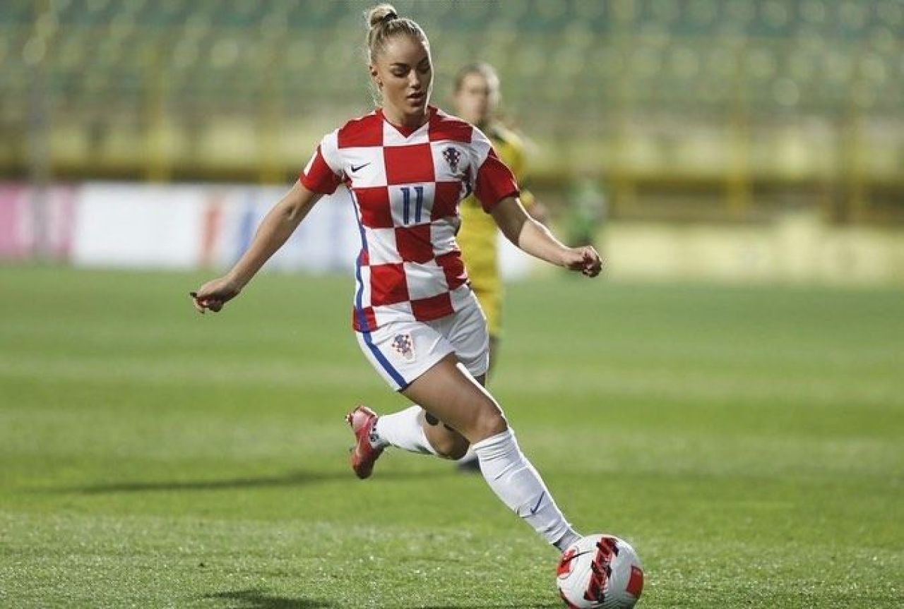 Fotbalista care a uimit o lume întreagă cu frumusețea ei răvășitoare! Cine e Ana Maria Markovic_9