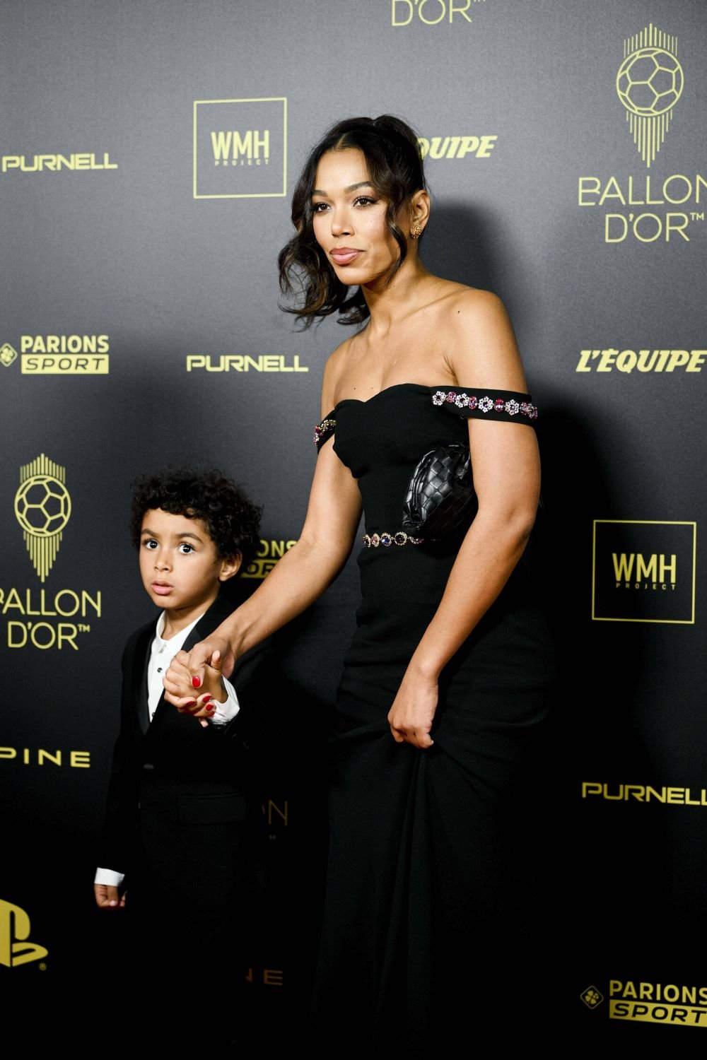 Cu actuala și fosta parteneră la gală! Benzema a fost susținut atât de mama copilului său, cât și de noua iubită: imagini memorabile_5