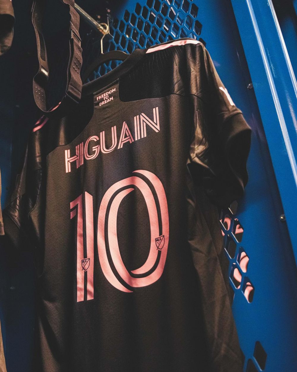 Higuain și-a încheiat cariera cu o înfrângere. Echipa lui a fost umilită de fosta echipă a lui Mitriță_10