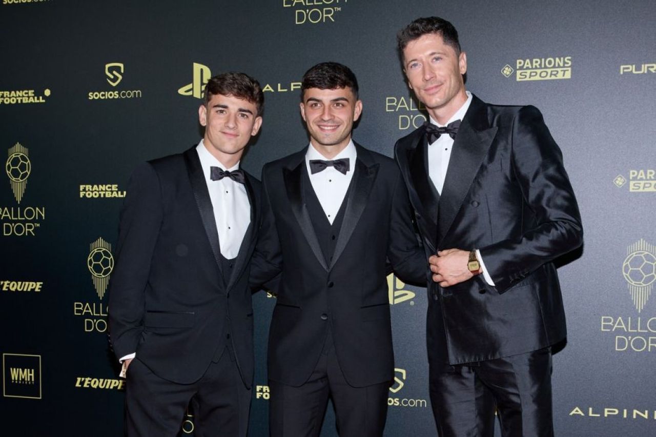 Accesoriul cu care Robert Lewandowski a atras atenția la Gala Balonul de Aur. Costă doar 43 de euro_4