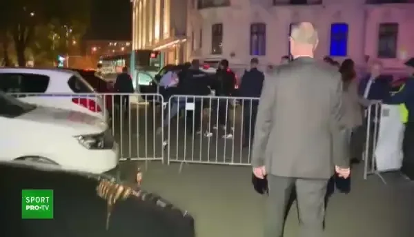"UEFA și FRF, aceeași mizerie!". Protest la București, chiar sub privirile lui Giorgio Marchetti