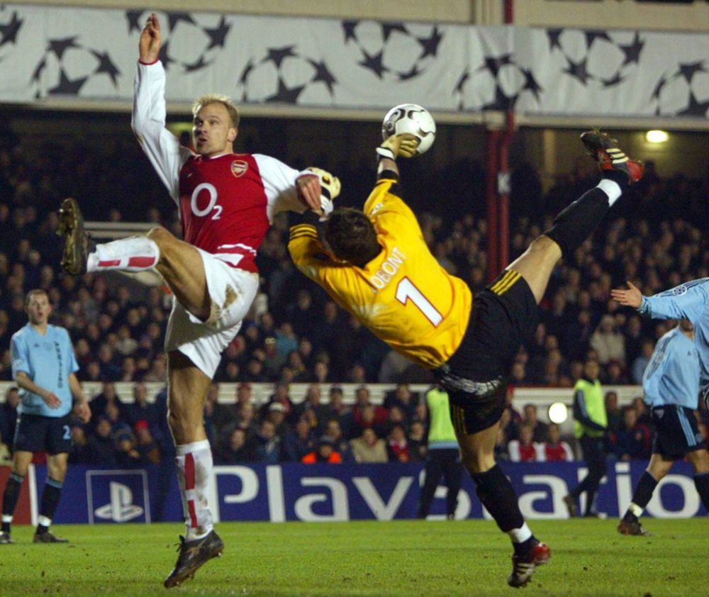 Bogdan Lobonț, din poartă la studiile de master: ”Este un Harvard al fotbalului, două zile ne-a vorbit Batistuta numai despre atacanți”_9