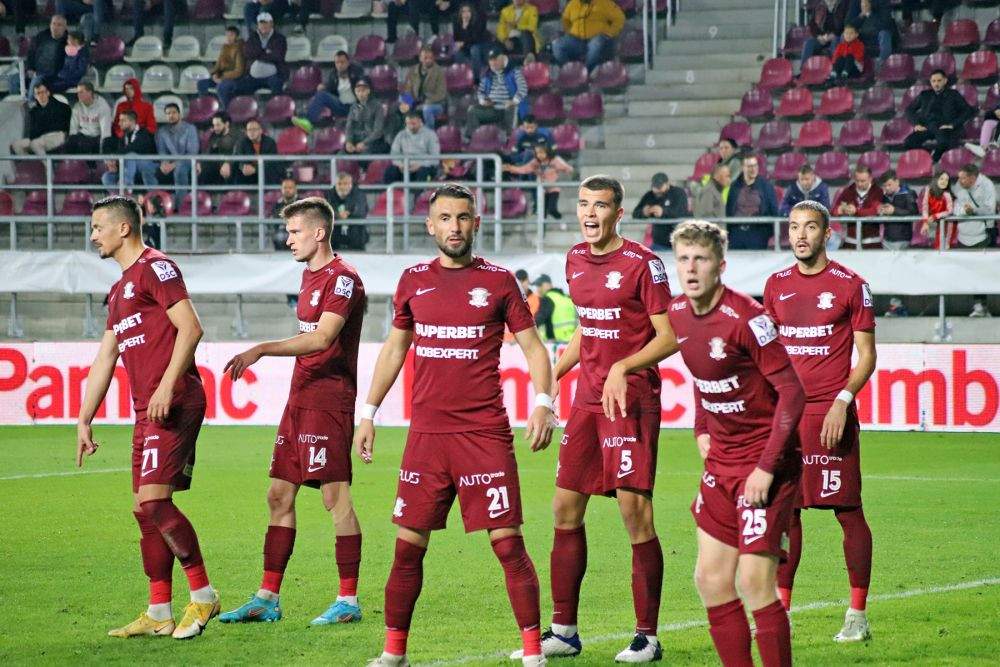 Cine sunt puștii care au debutat aseară la Rapid. Un stoper născut la Chișinău și extrema considerată 