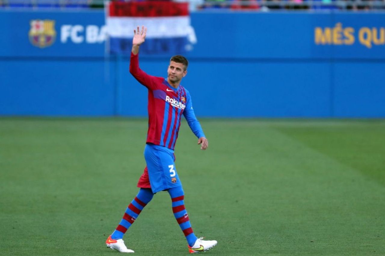 Lovitură de imagine pentru Pique! Fundașul Barcelonei ar putea fi obligat să o promoveze pe Shakira _4