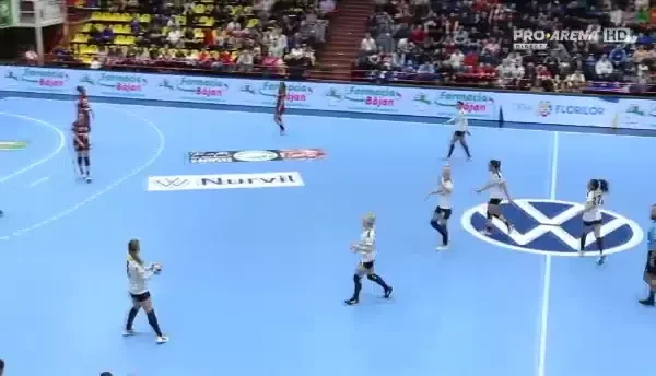 V&acirc;lcea - Rapid | Revenire senzațională a gazdelor pe finalul primei reprize