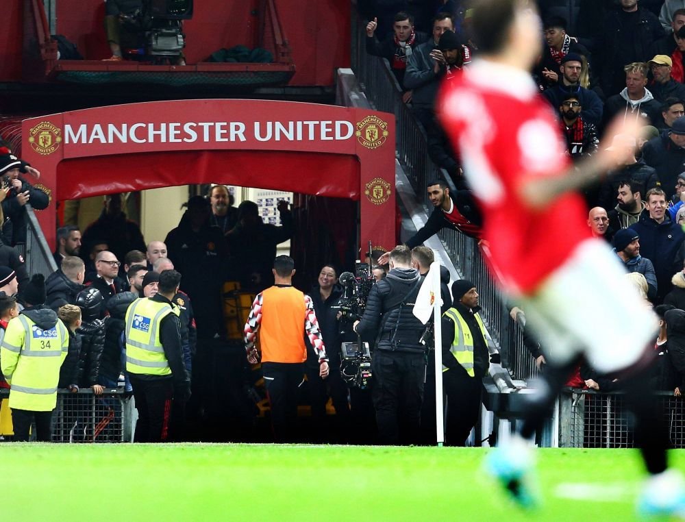 Cristiano Ronaldo nu a mai răbdat să fie rezervă! A plecat de pe bancă înainte de final la Manchester United - Tottenham_12