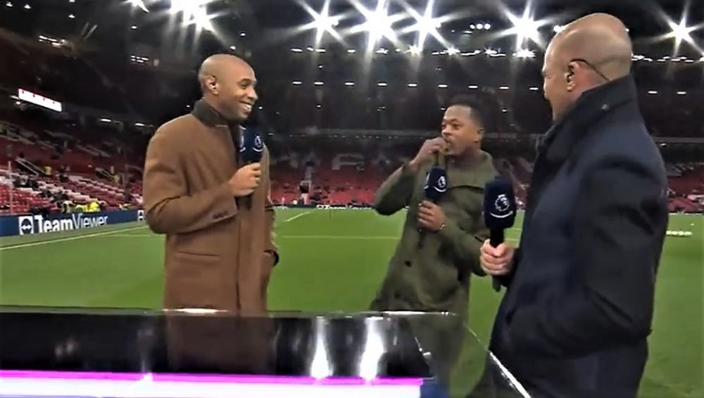 Patrice Evra a gustat iarba de pe Old Trafford! De ce a făcut francezul gestul ciudat