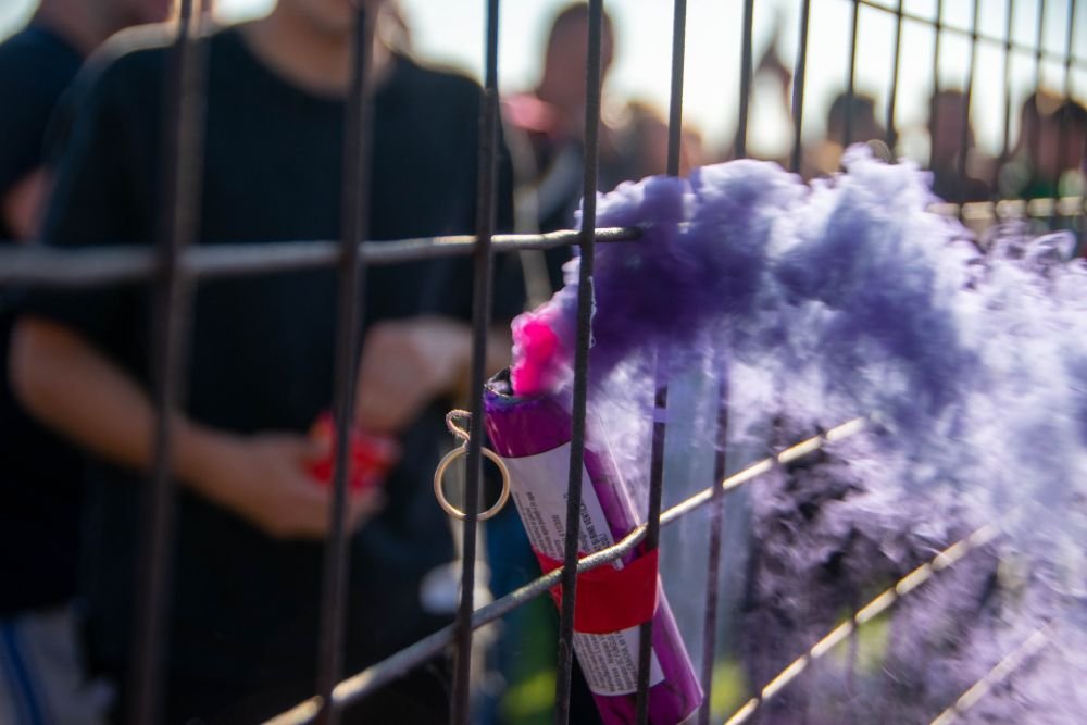 ”Să nu jignim animalele!”. Incidente grave pe ”San Siro” din România: arbitrii bătuți de jucători și salvați de poliție_15