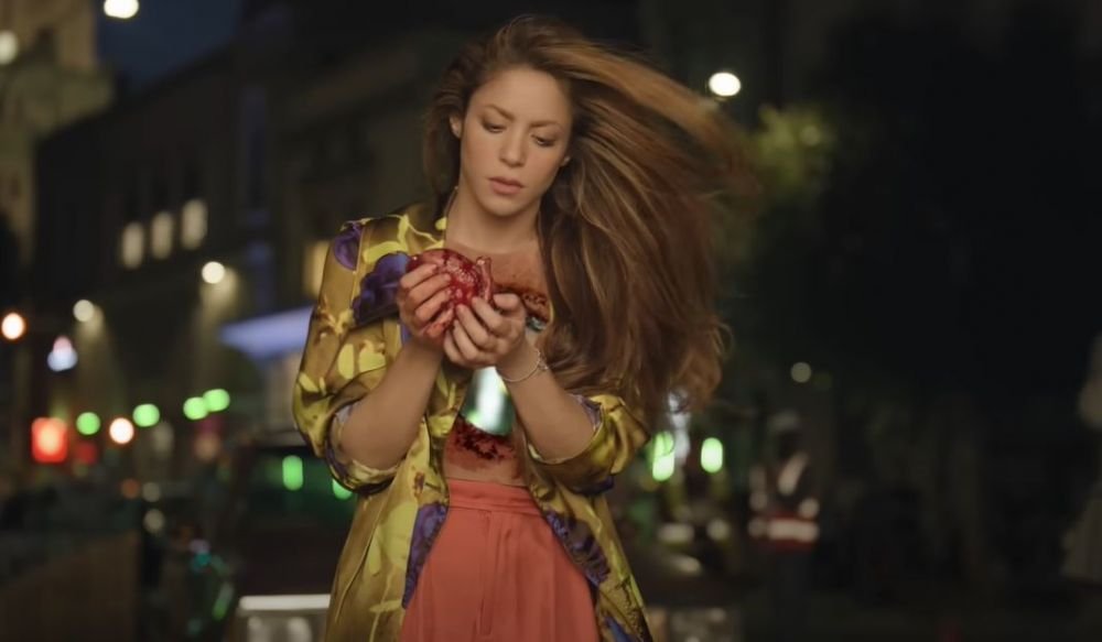 „M-ai lăsat din cauza narcisismului tău!” Shakira 'dă de pământ' cu Gerard Pique în ultima piesă lansată! Artista, cu inima distrusă în clip _3