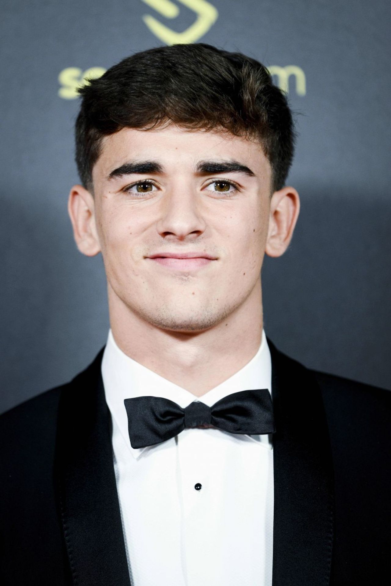 Gavi, puștiul de 'aur' al Barcelonei! Tânărul jucător a luat trofeul Golden Boy 2022! Două trofee într-o săptămână _5