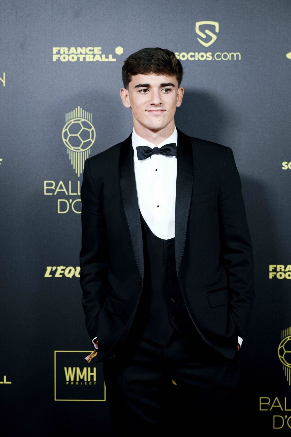 Gavi, puștiul de 'aur' al Barcelonei! Tânărul jucător a luat trofeul Golden Boy 2022! Două trofee într-o săptămână _6