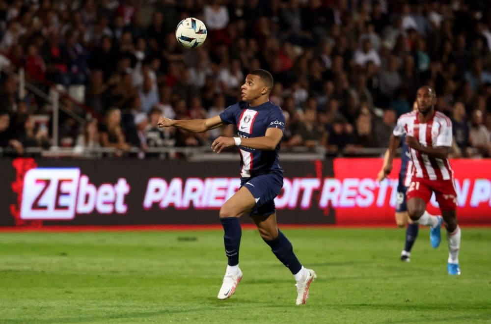M&M Show! Mbappe și Messi au făcut spectacol în meciul Ajaccio - PSG! Victorie pentru Christophe Galtier în 'duelul' cu fiul său _4