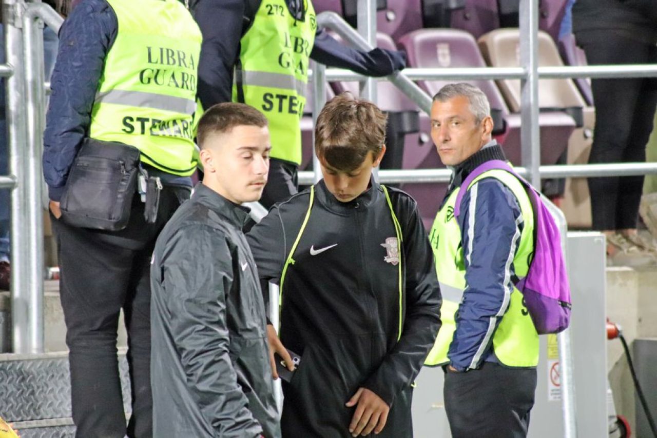 Cu familia la derby! Băieții lui Șucu au fost copii de mingi la meciul cu Farul_9