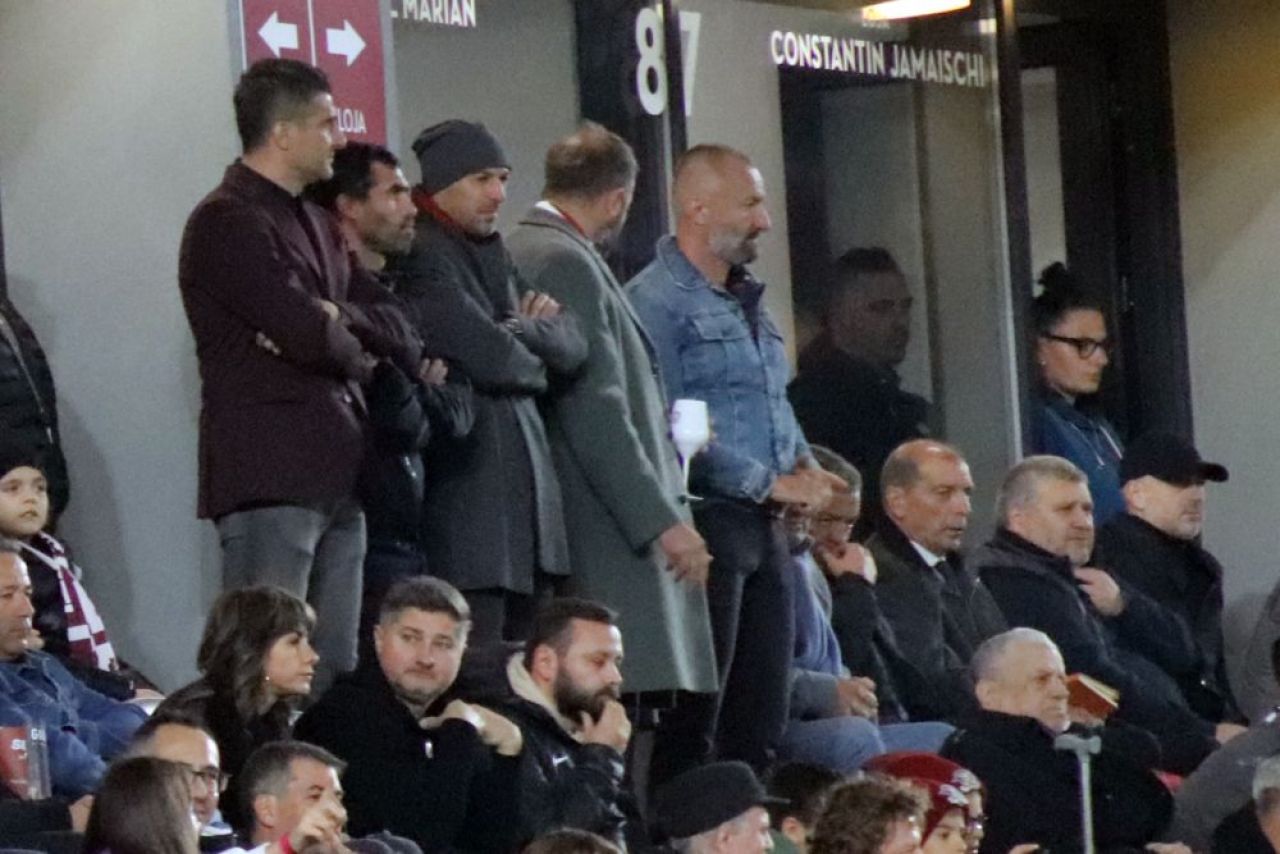 Cum a fost surprins selecționerul Edi Iordănescu la derby-ul din Giulești_10