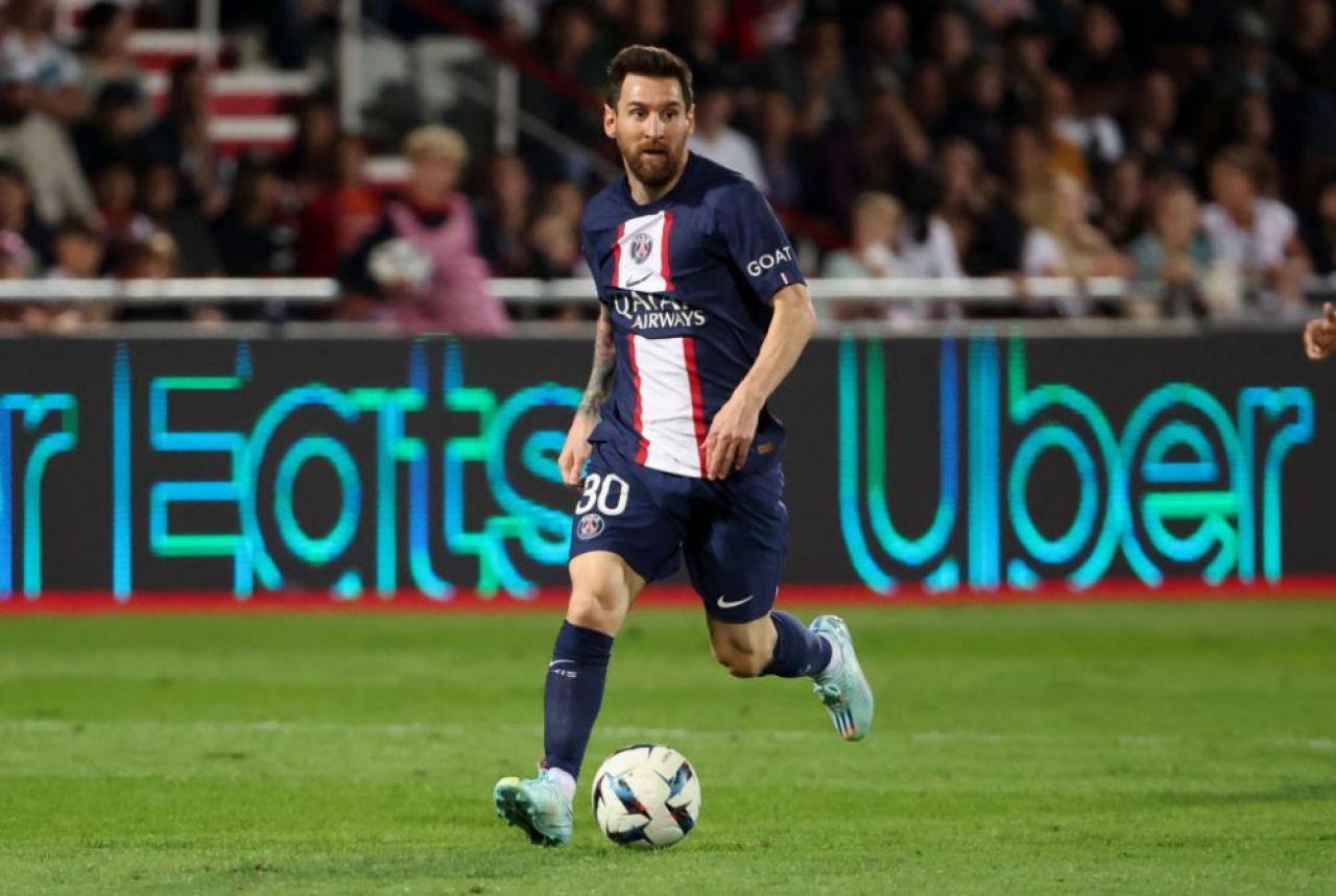 „E incredibil la ce am fost martori!” Rivalii se 'înclină' în fața lui Leo Messi! Trei fani au pătruns pe teren. Cum a reacționat argentinianul _12