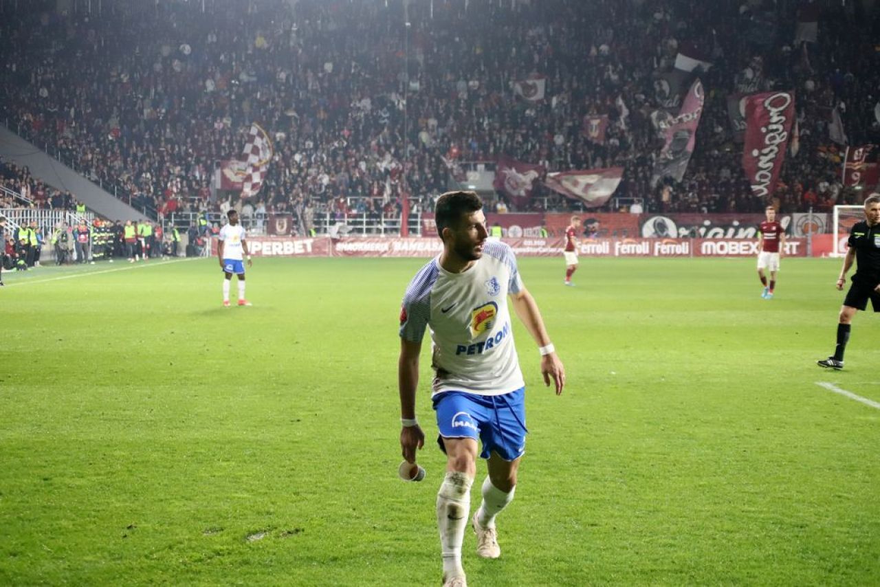 Oficialii Rapidului, nemulțumiți că arbitrul Kovacs nu a oprit meciul din cauza scandărilor rasiste ale galeriei Farului!_6